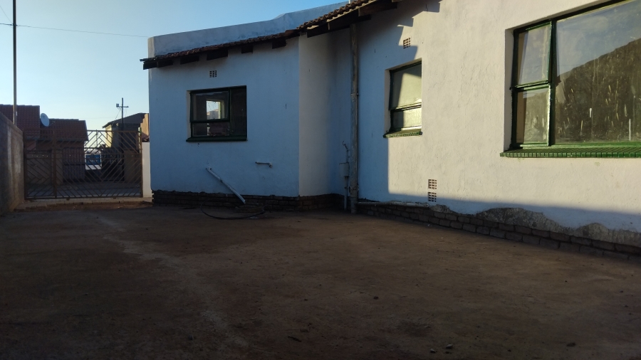 2 Bedroom Property for Sale in Kagiso Gauteng