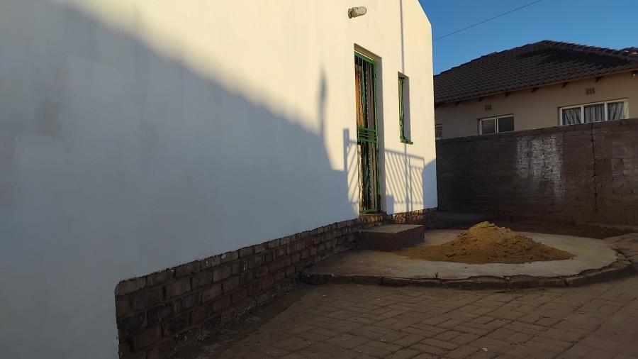 2 Bedroom Property for Sale in Kagiso Gauteng