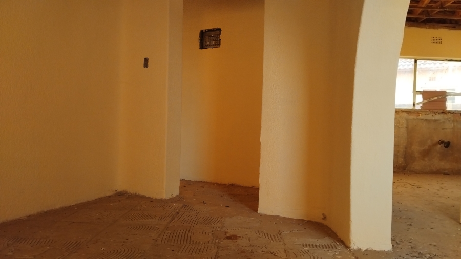 2 Bedroom Property for Sale in Kagiso Gauteng