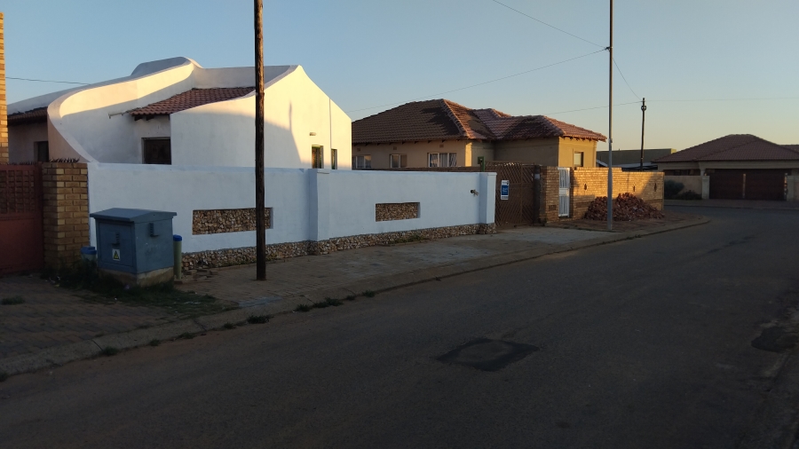 2 Bedroom Property for Sale in Kagiso Gauteng