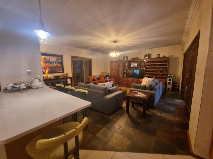 4 Bedroom Property for Sale in Unitas Park Gauteng