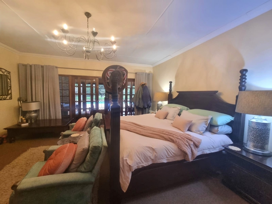 4 Bedroom Property for Sale in Unitas Park Gauteng