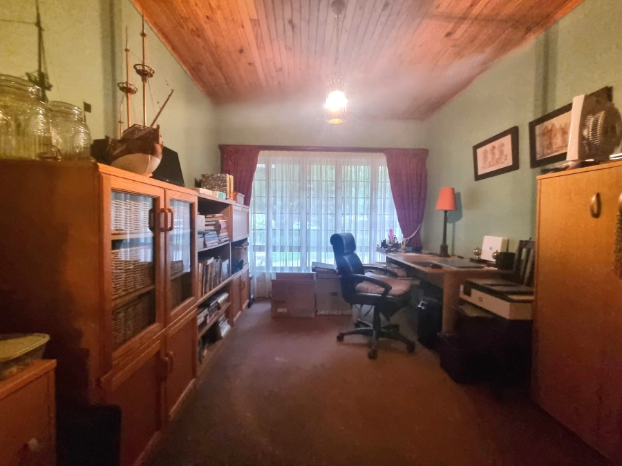 4 Bedroom Property for Sale in Unitas Park Gauteng