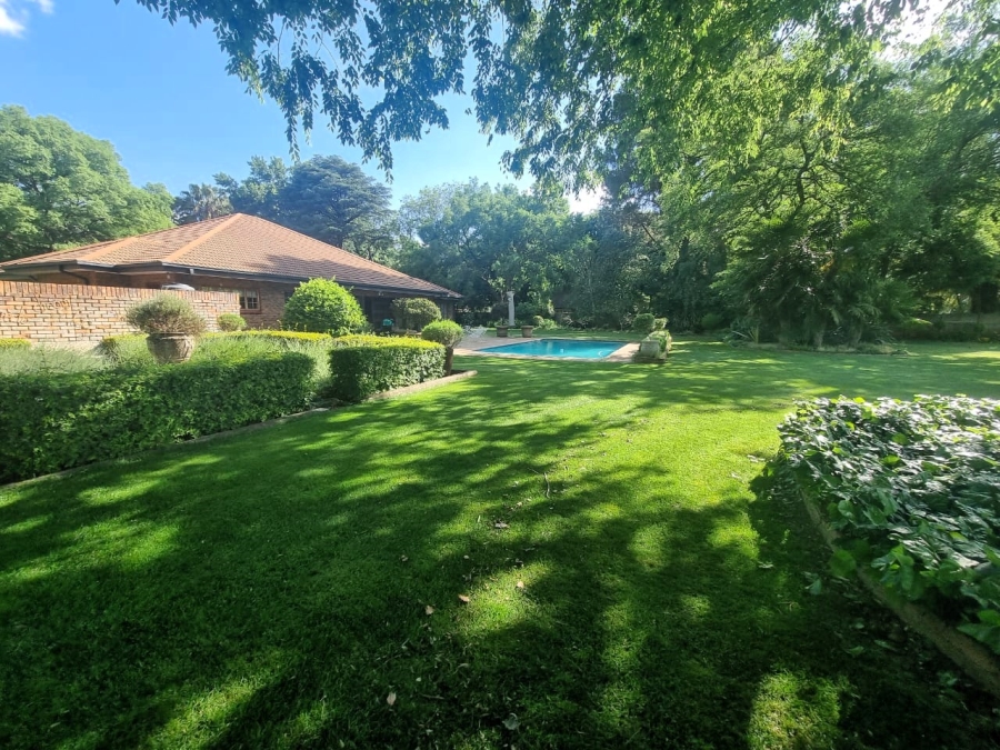 4 Bedroom Property for Sale in Unitas Park Gauteng