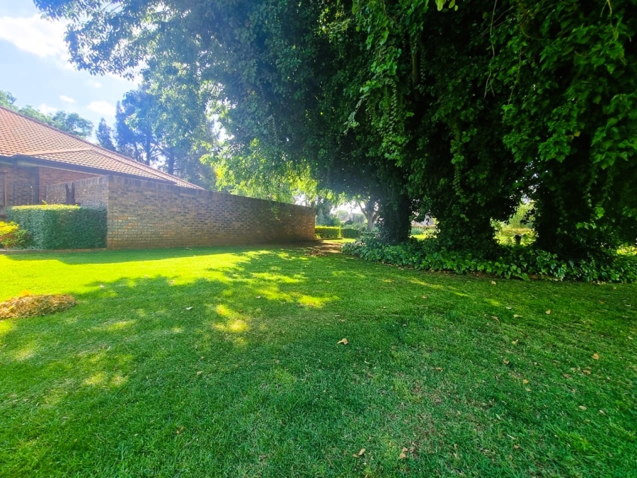 4 Bedroom Property for Sale in Unitas Park Gauteng