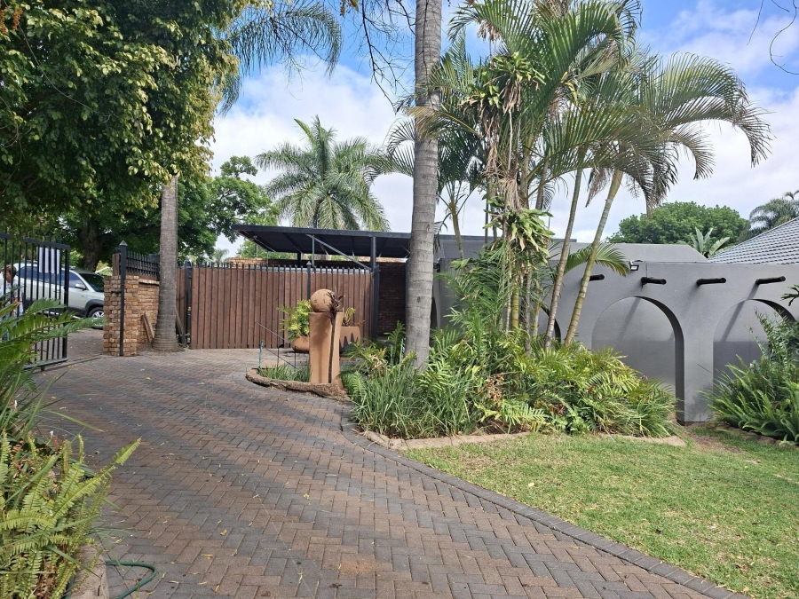 4 Bedroom Property for Sale in Magalieskruin Gauteng