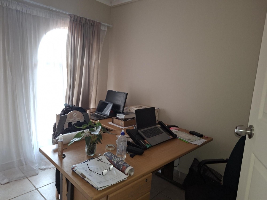 4 Bedroom Property for Sale in Magalieskruin Gauteng