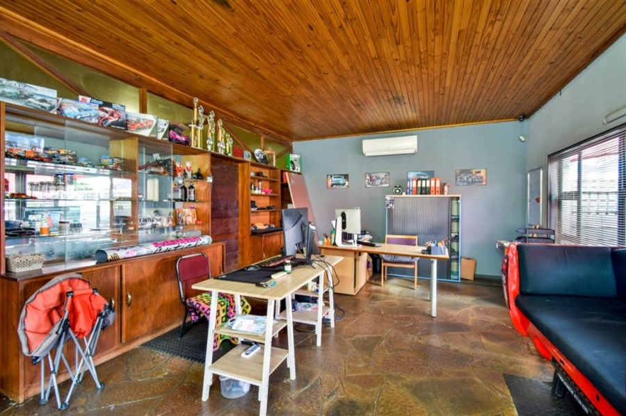 4 Bedroom Property for Sale in Sinoville Gauteng