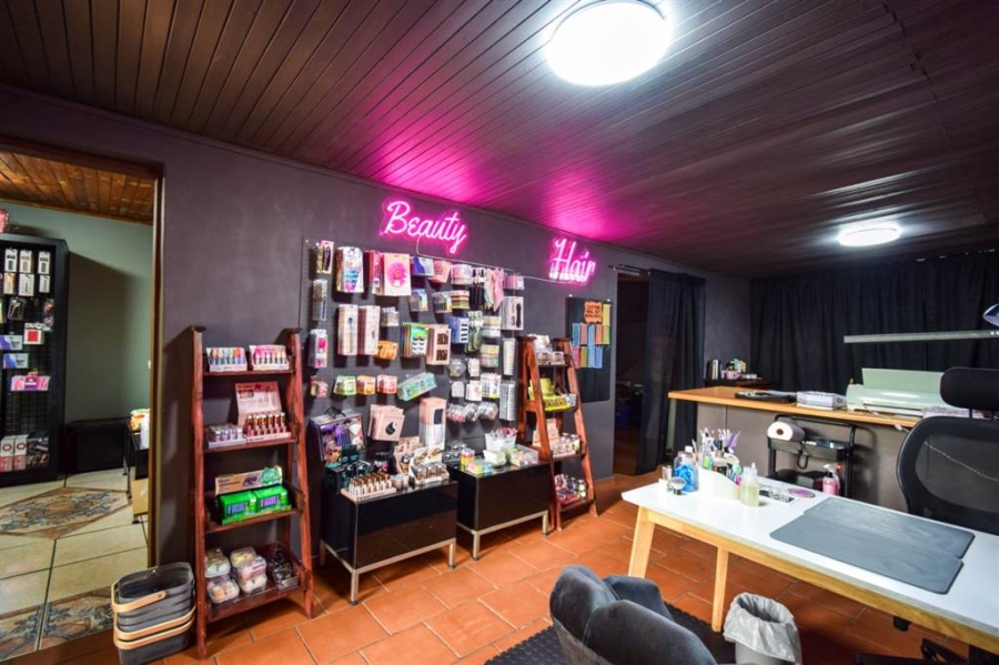 4 Bedroom Property for Sale in Sinoville Gauteng