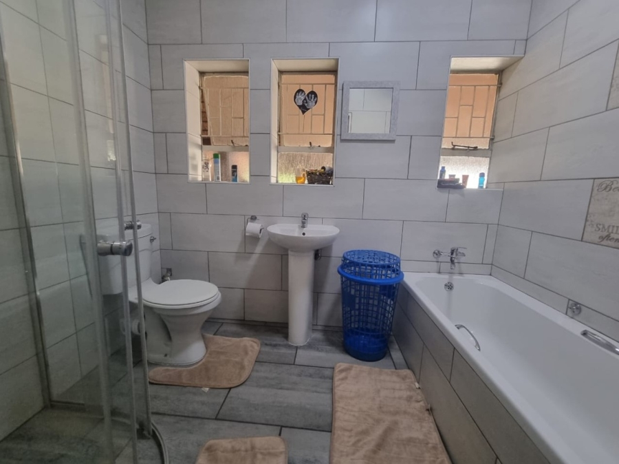 3 Bedroom Property for Sale in Vanderbijlpark SE 1 Gauteng