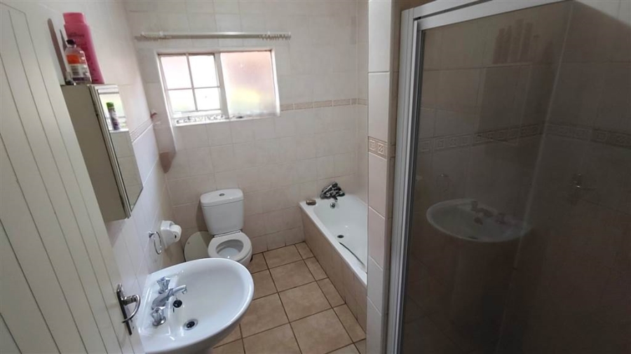 2 Bedroom Property for Sale in Montana Gauteng