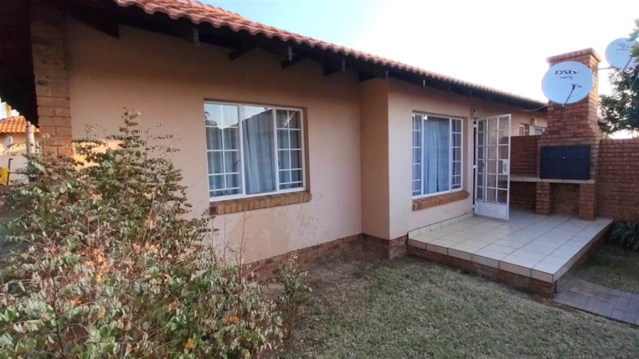 2 Bedroom Property for Sale in Montana Gauteng