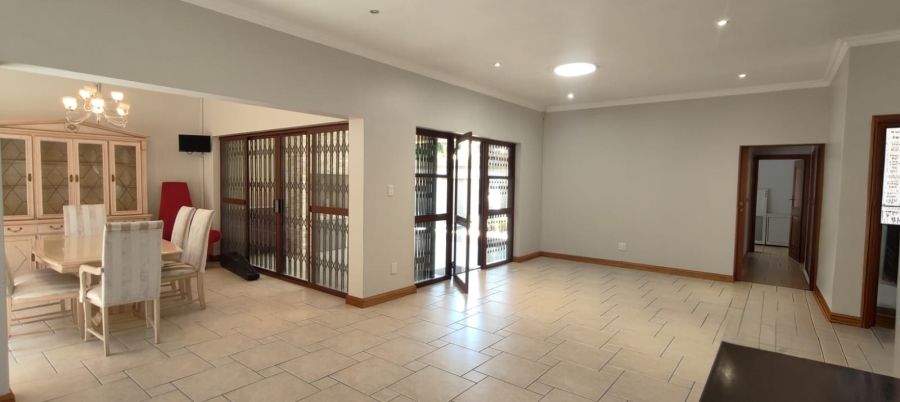 3 Bedroom Property for Sale in Three Rivers Proper Gauteng