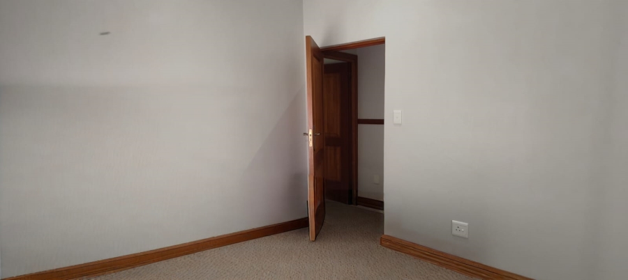 3 Bedroom Property for Sale in Three Rivers Proper Gauteng