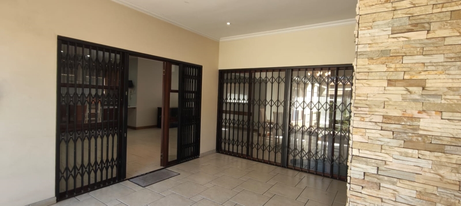 3 Bedroom Property for Sale in Three Rivers Proper Gauteng