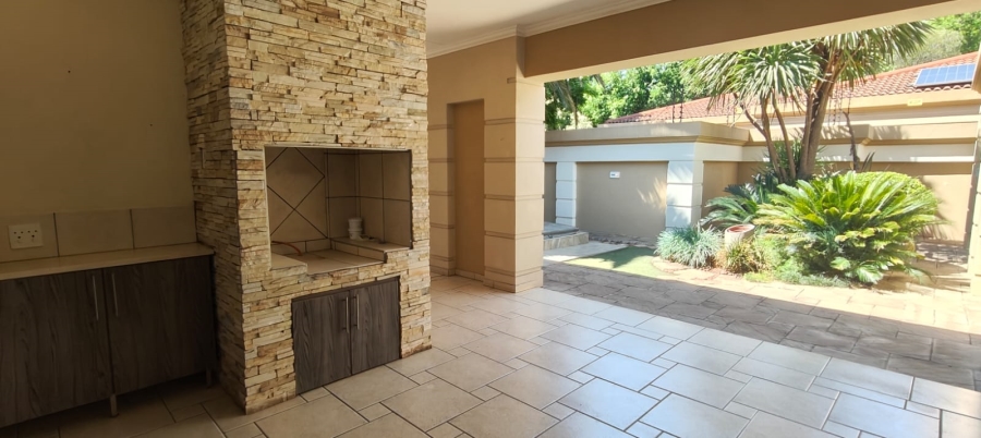3 Bedroom Property for Sale in Three Rivers Proper Gauteng