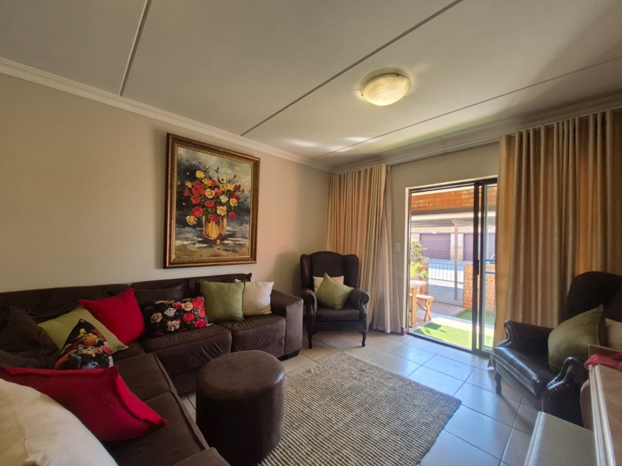 2 Bedroom Property for Sale in Golf Park Gauteng