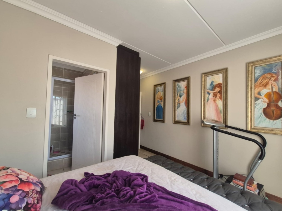 2 Bedroom Property for Sale in Golf Park Gauteng