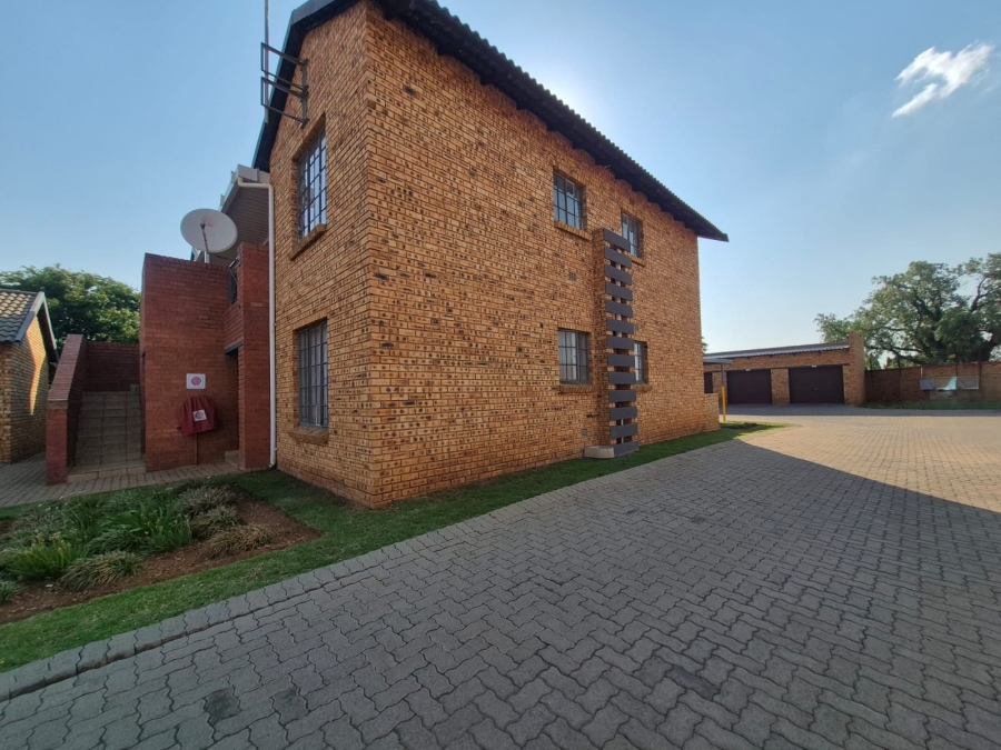 2 Bedroom Property for Sale in Golf Park Gauteng