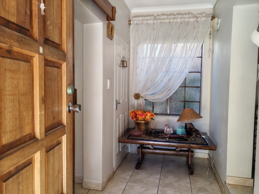 3 Bedroom Property for Sale in Three Rivers Proper Gauteng