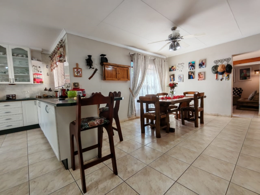 3 Bedroom Property for Sale in Three Rivers Proper Gauteng