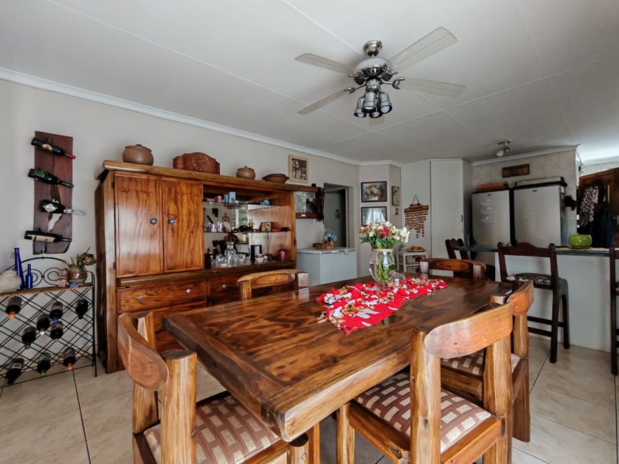 3 Bedroom Property for Sale in Three Rivers Proper Gauteng