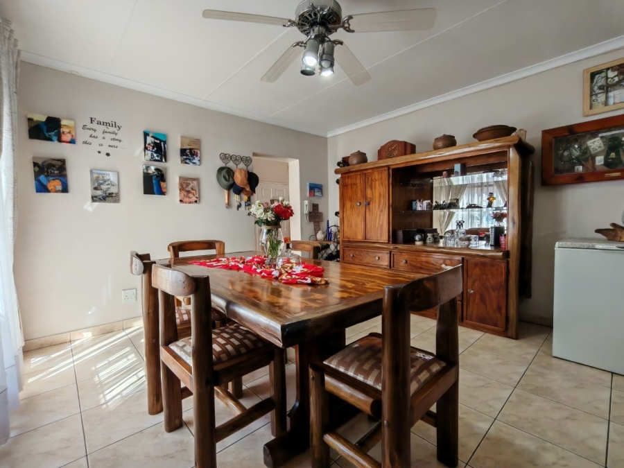 3 Bedroom Property for Sale in Three Rivers Proper Gauteng