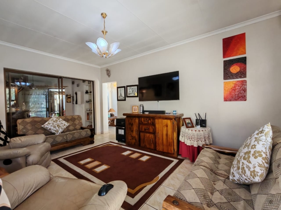 3 Bedroom Property for Sale in Three Rivers Proper Gauteng