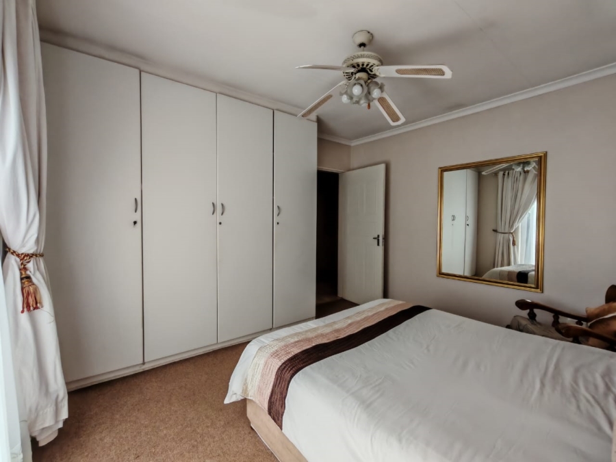 3 Bedroom Property for Sale in Three Rivers Proper Gauteng