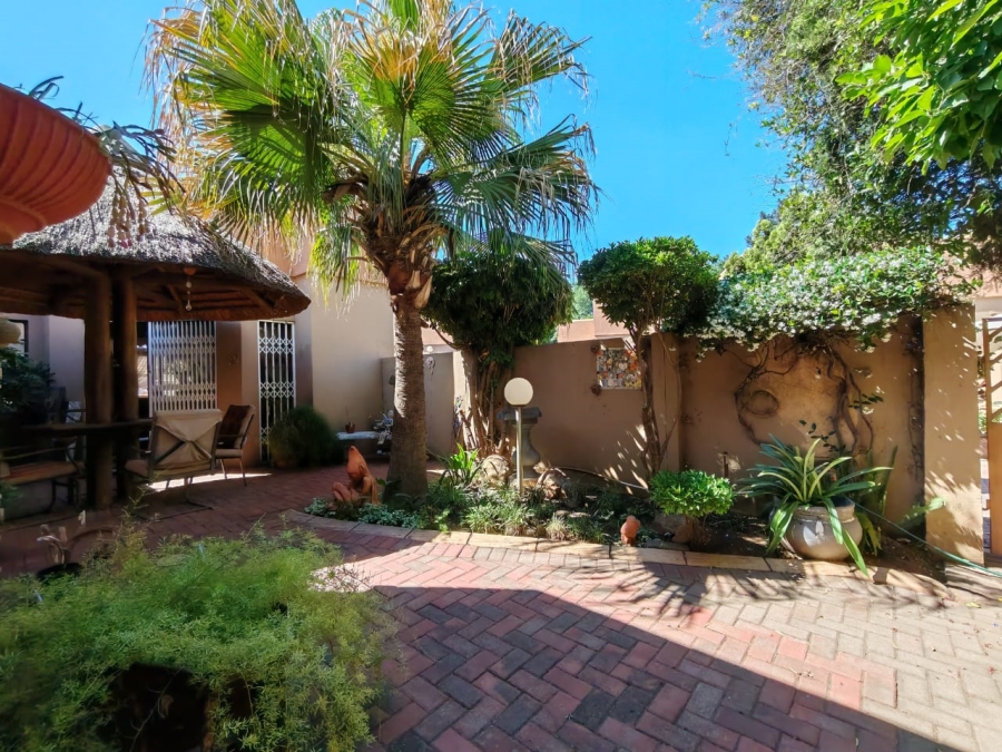 3 Bedroom Property for Sale in Three Rivers Proper Gauteng