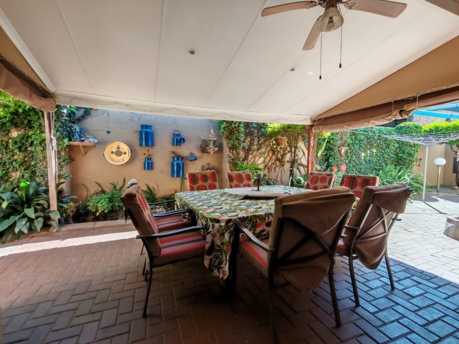 3 Bedroom Property for Sale in Three Rivers Proper Gauteng