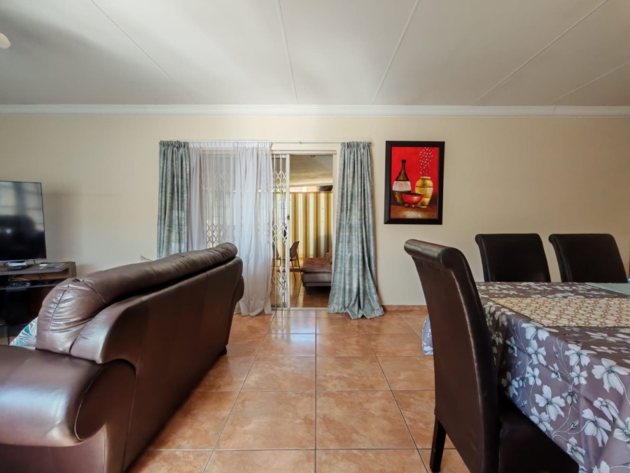 3 Bedroom Property for Sale in Three Rivers Proper Gauteng