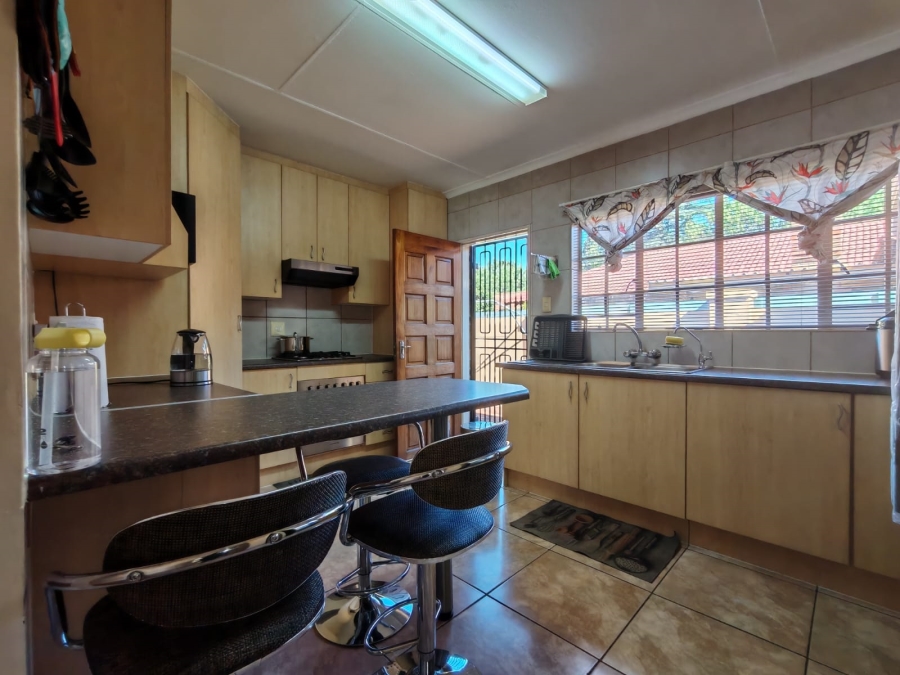 3 Bedroom Property for Sale in Three Rivers Proper Gauteng