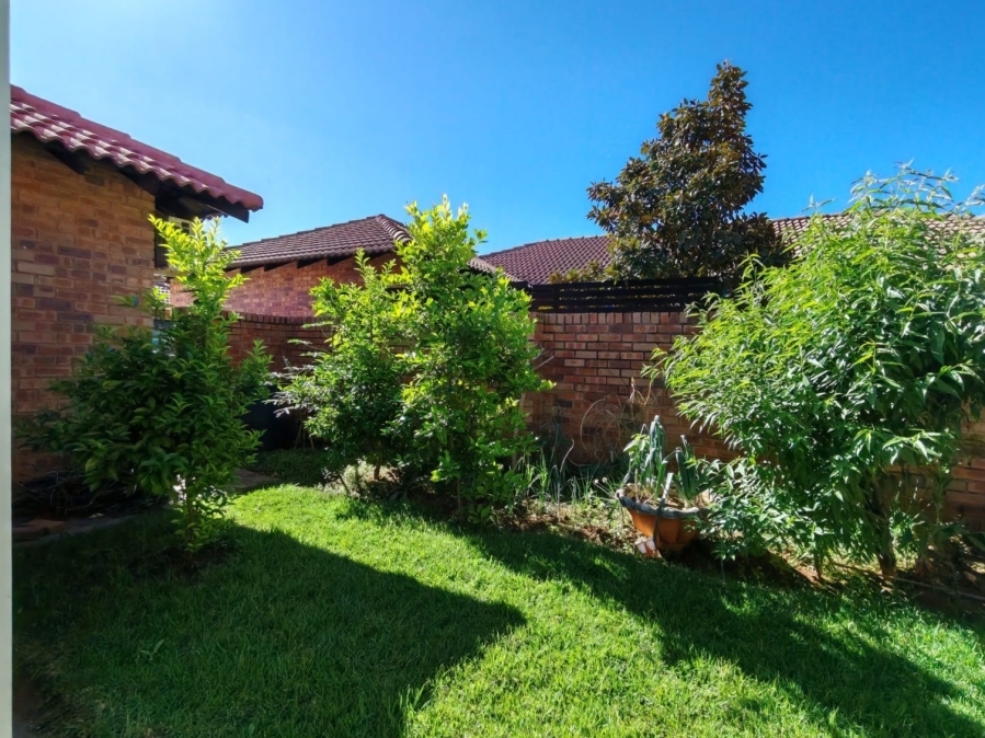 3 Bedroom Property for Sale in Three Rivers Proper Gauteng