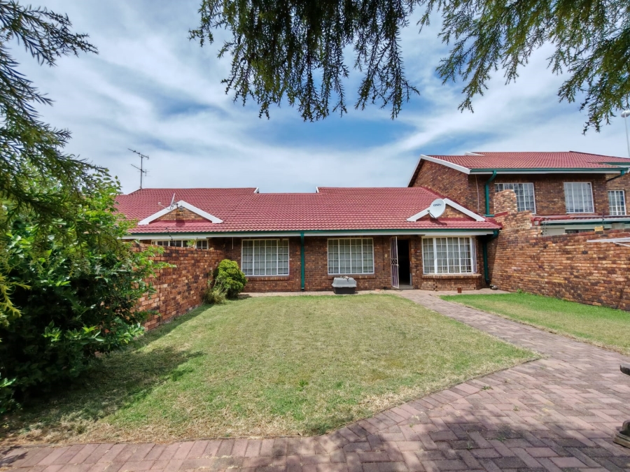 3 Bedroom Property for Sale in Three Rivers Gauteng