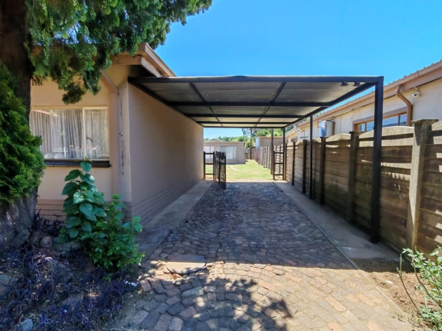 3 Bedroom Property for Sale in Three Rivers Gauteng