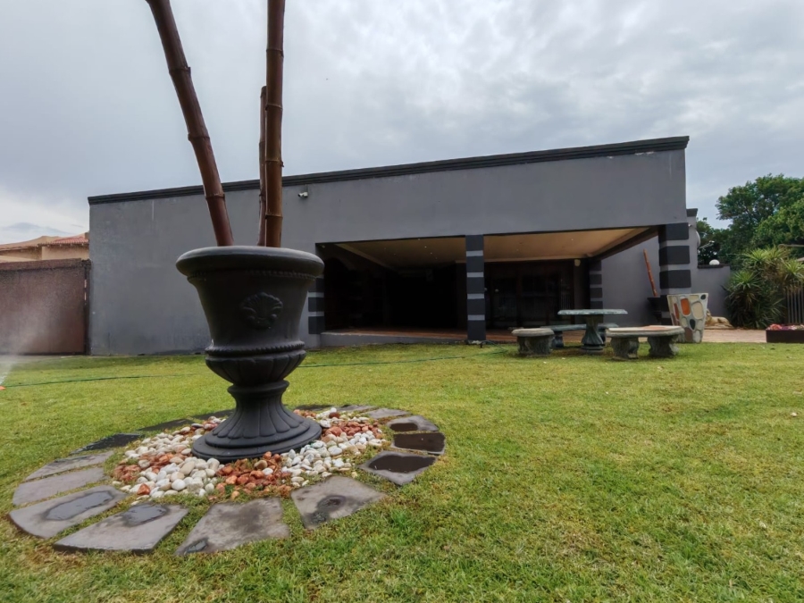 4 Bedroom Property for Sale in Three Rivers East Gauteng