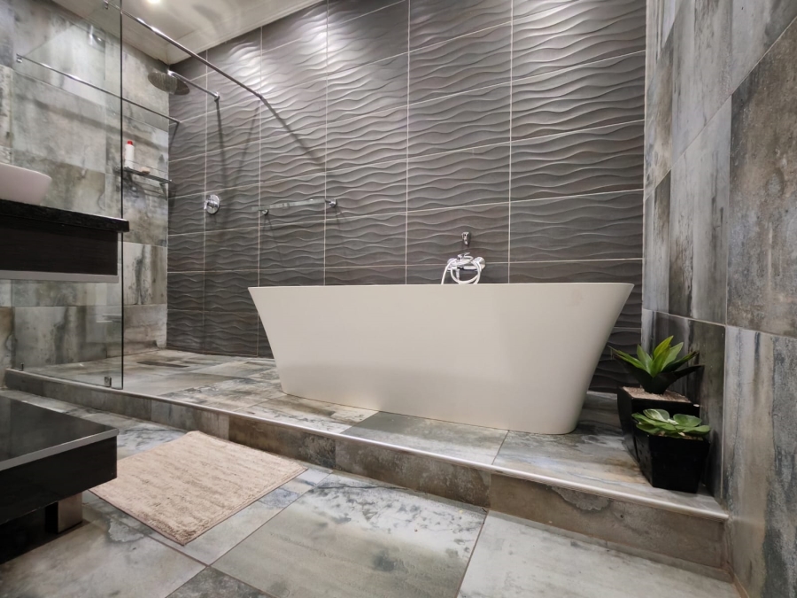 4 Bedroom Property for Sale in Three Rivers East Gauteng