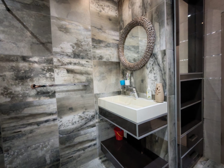 4 Bedroom Property for Sale in Three Rivers East Gauteng