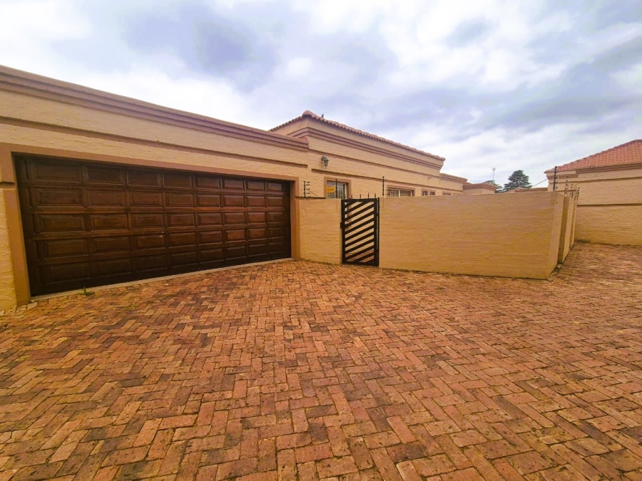 3 Bedroom Property for Sale in Arcon Park Gauteng