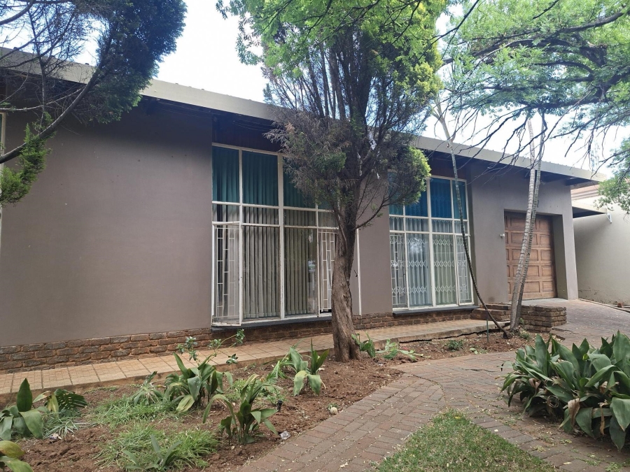 4 Bedroom Property for Sale in Sinoville Gauteng