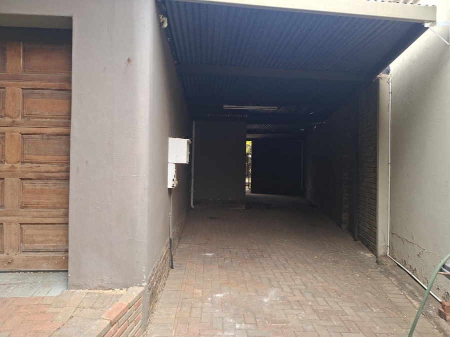 4 Bedroom Property for Sale in Sinoville Gauteng