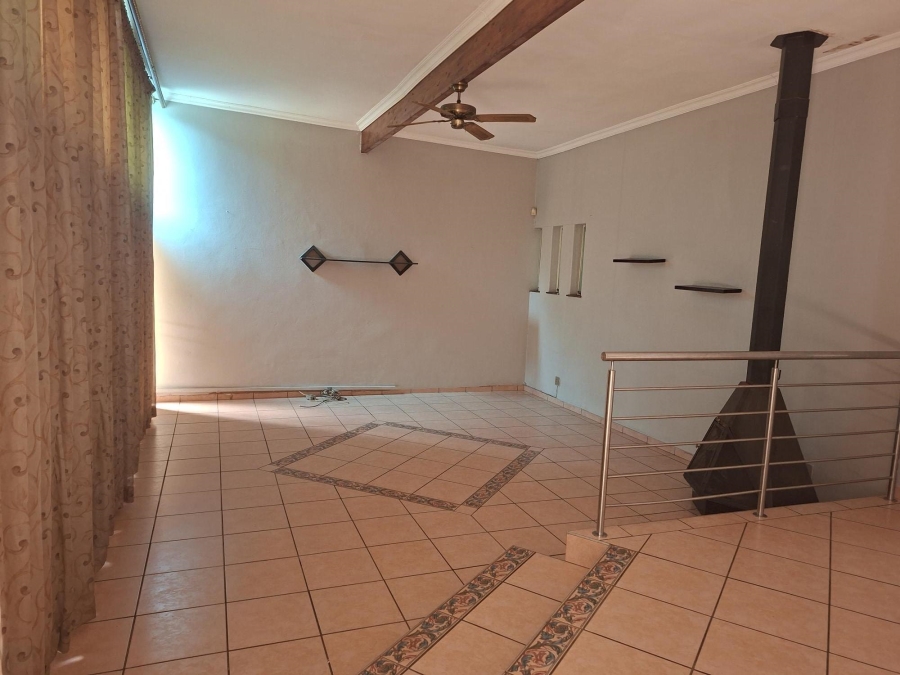 4 Bedroom Property for Sale in Sinoville Gauteng