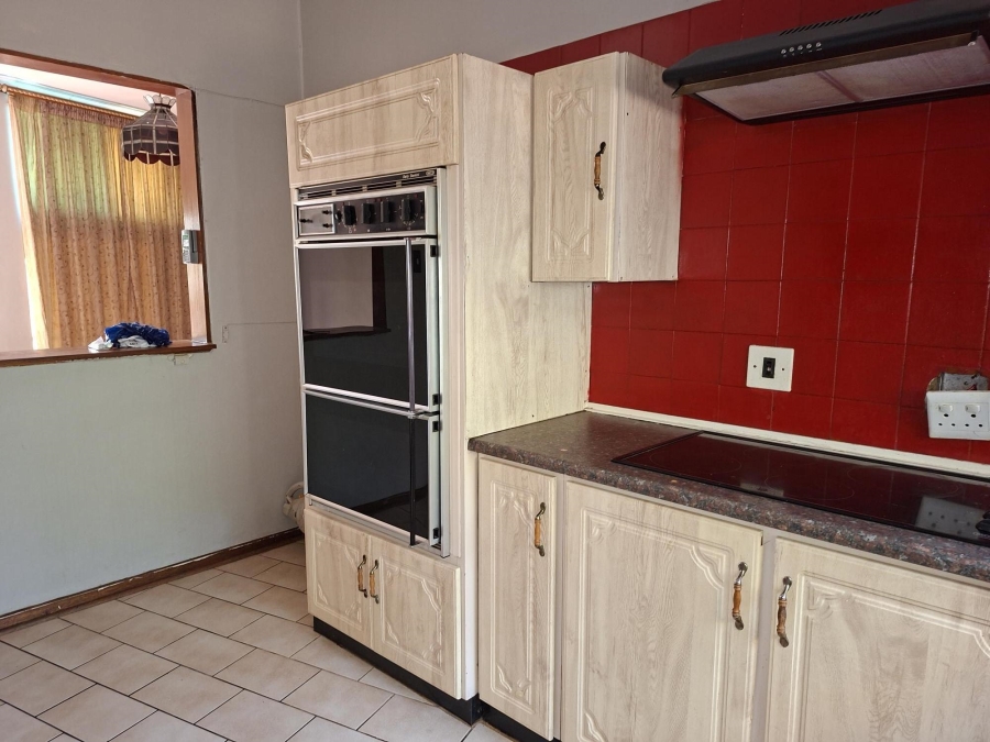 4 Bedroom Property for Sale in Sinoville Gauteng
