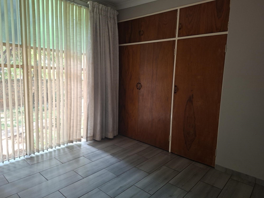 4 Bedroom Property for Sale in Sinoville Gauteng