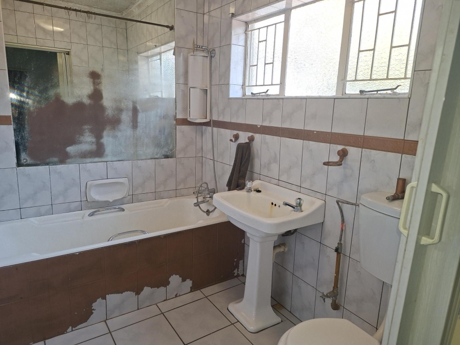4 Bedroom Property for Sale in Sinoville Gauteng