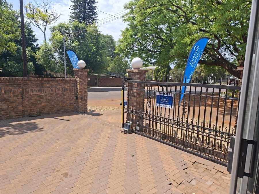 4 Bedroom Property for Sale in Sinoville Gauteng
