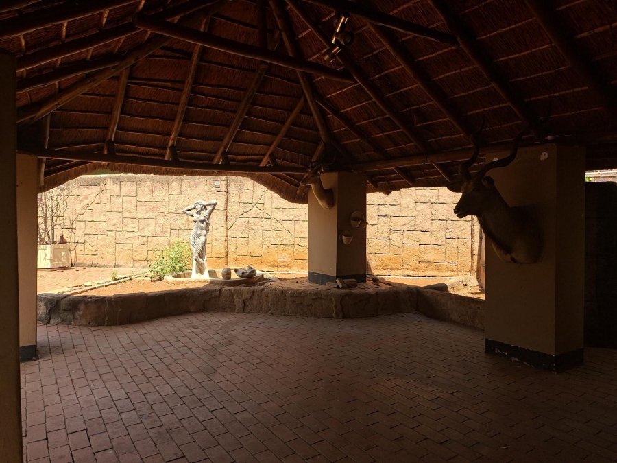 4 Bedroom Property for Sale in Sinoville Gauteng