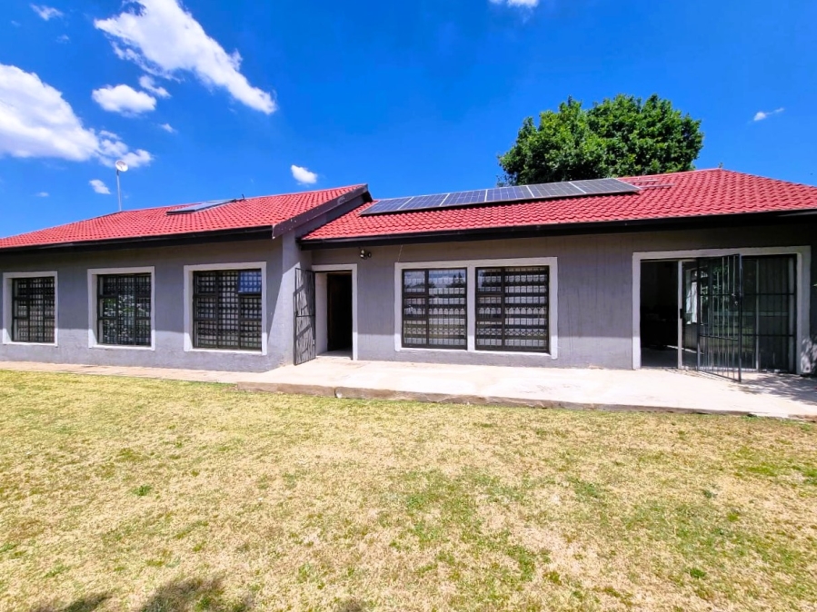 4 Bedroom Property for Sale in Bedworth Park Gauteng