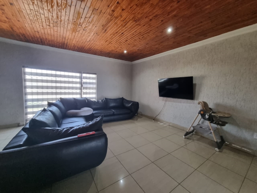 4 Bedroom Property for Sale in Bedworth Park Gauteng
